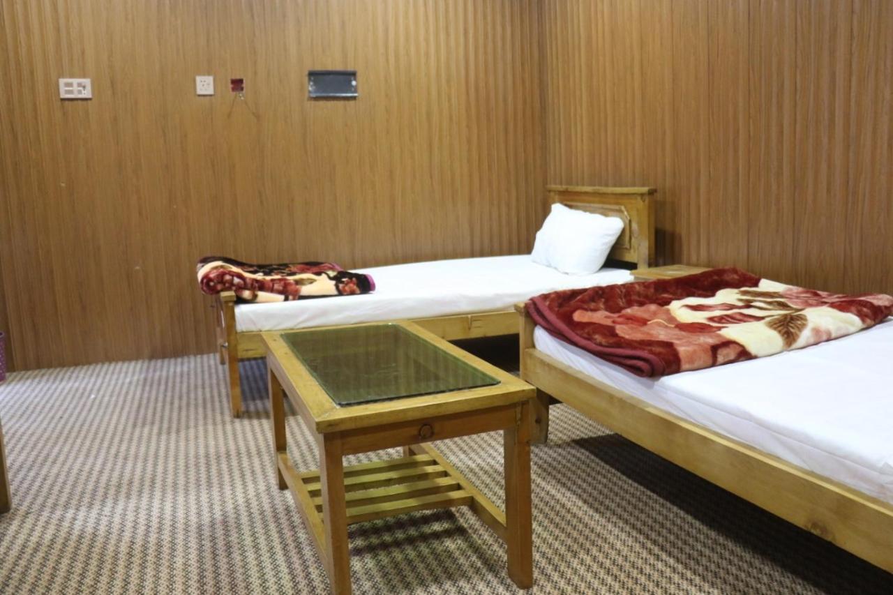 גילגיט Golden Peak Guest House מראה חיצוני תמונה