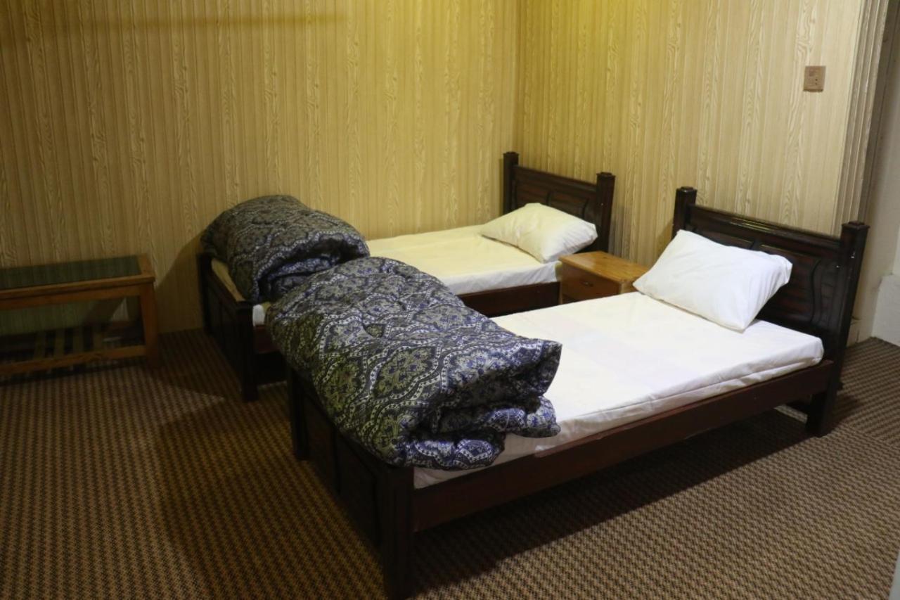 גילגיט Golden Peak Guest House מראה חיצוני תמונה
